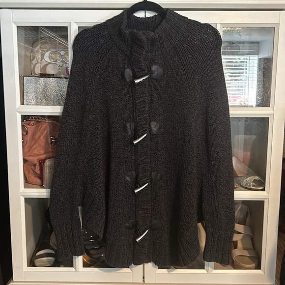 Michael Kors Size Small Grey Chunky Knit Poncho - Picture 11 of 13